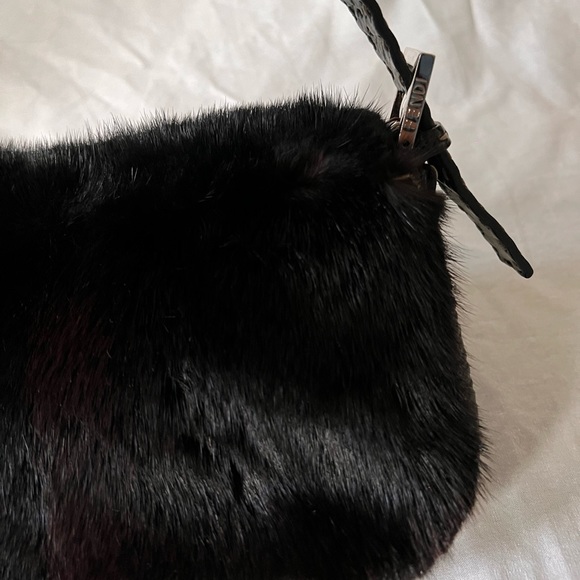 Vintage FENDI Black Mink fur Selleria collection Baguette Bag - Picture 7 of 7